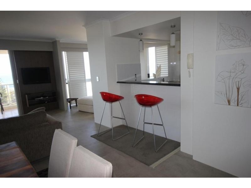 59 Pacific Street, Main Beach QLD 4217