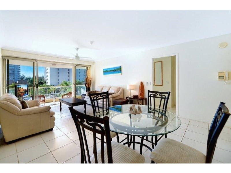 5 CRONIN AVENUE, Main Beach QLD 4217