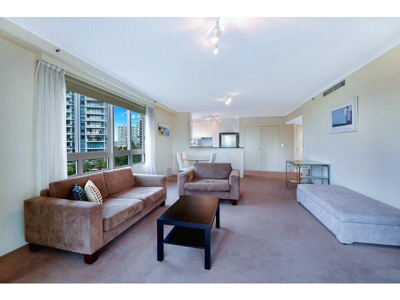 1 HUGHES AVENUE, Main Beach QLD 4217