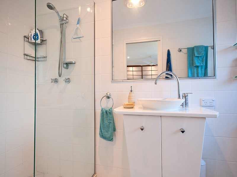 10 Peak Avenue, Main Beach QLD 4217