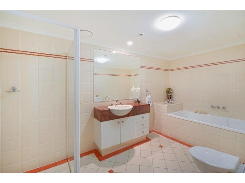1 Hughes Avenue ‘Oscar On Main’, Main Beach QLD 4217