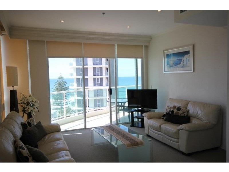 5 Woodroffe Avenue, Main Beach QLD 4217