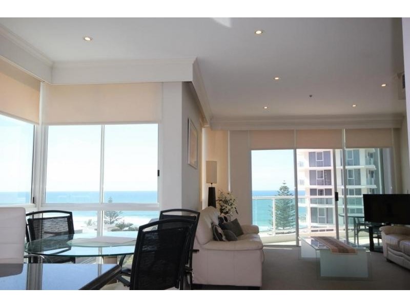 5 Woodroffe Avenue, Main Beach QLD 4217