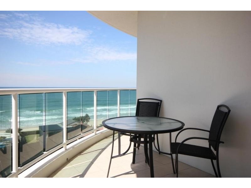 5 Woodroffe Avenue, Main Beach QLD 4217