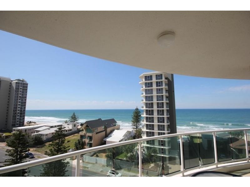 5 Woodroffe Avenue, Main Beach QLD 4217