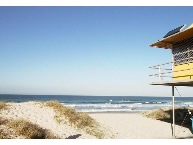 53 Cronin Avenue, Main Beach QLD 4217