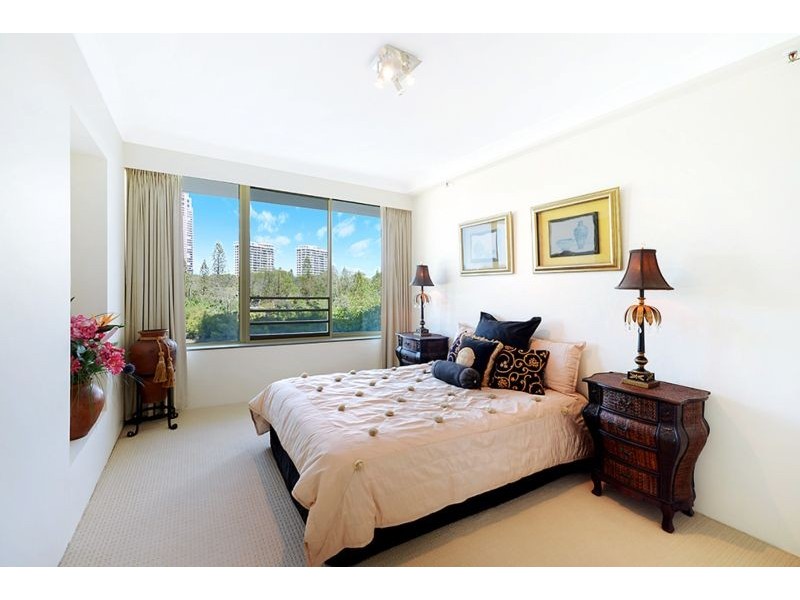 Contessa 1 Serisier Avenue, Main Beach QLD 4217