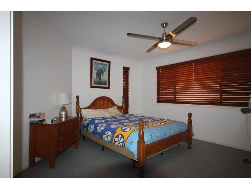 22 Lennie Avenue, Main Beach QLD 4217