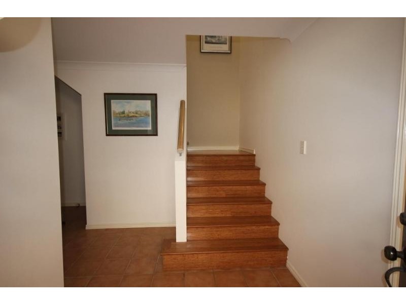 22 Lennie Avenue, Main Beach QLD 4217