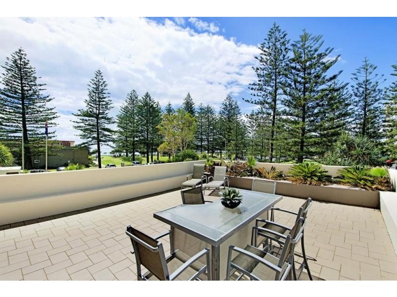 3645 Main Beach Parade ‘De Ville’, Main Beach QLD 4217