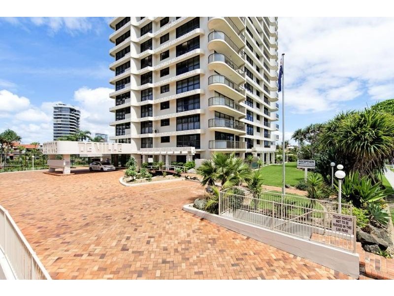 3645 Main Beach Parade ‘De Ville’, Main Beach QLD 4217