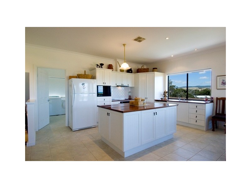 33 Mountain Ave, Normanville SA 5204