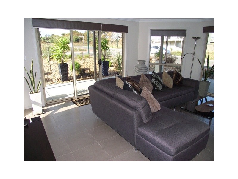 1 Admella Avenue, Normanville SA 5204