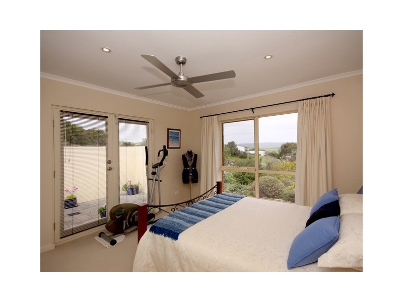 10 Seaview Crescent, Normanville SA 5204