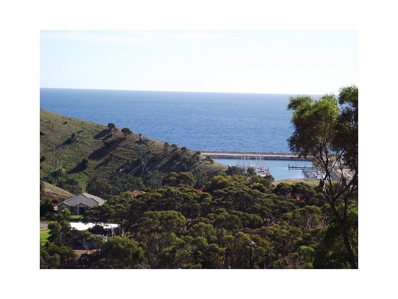 64 Seaview Avenue, Wirrina Cove SA 5204