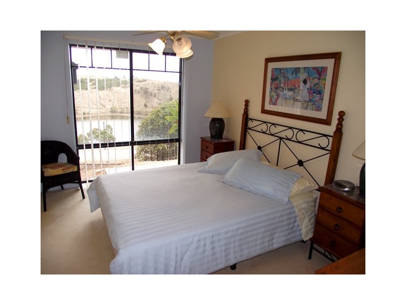 64 Seaview Avenue, Wirrina Cove SA 5204