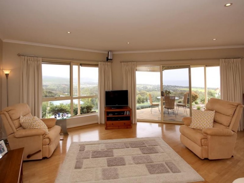 10 Seaview Crescent, Normanville SA 5204