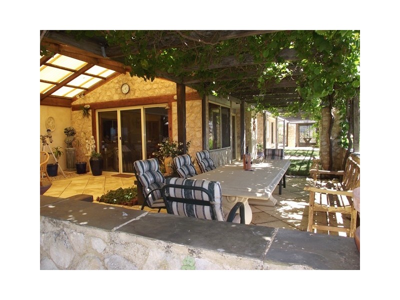 2 Hilltop Lane, Yankalilla SA 5203