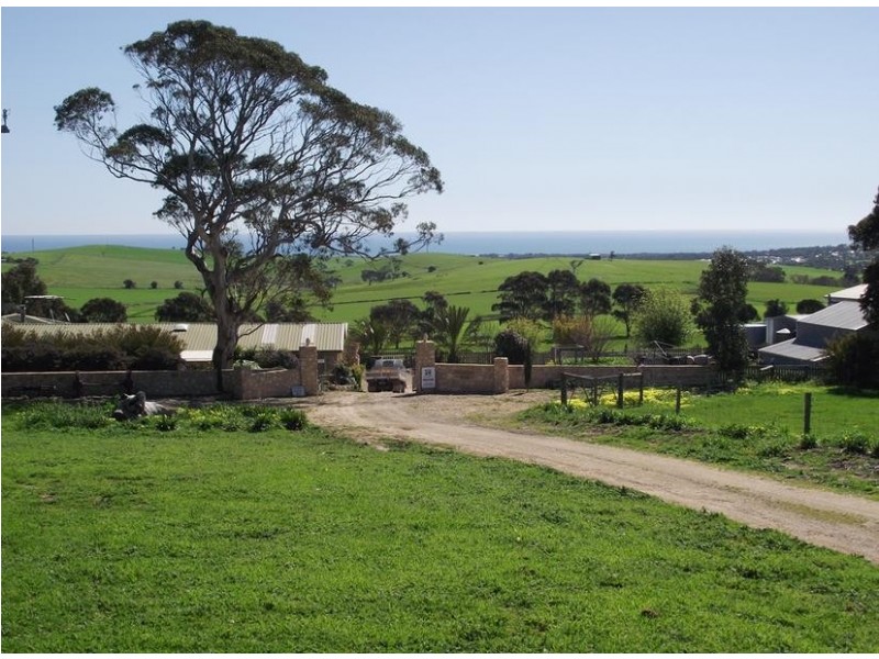 2 Hilltop Lane, Yankalilla SA 5203