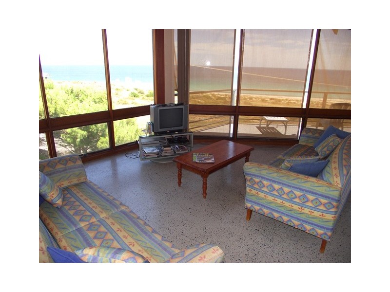 10 Scenic Way & Cnr Gold Coast Dr, Carrickalinga SA 5204