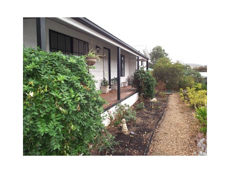 15 Barton Street, Yankalilla SA 5203