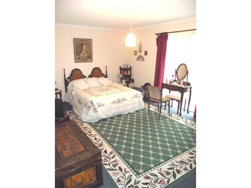 15 Barton Street, Yankalilla SA 5203