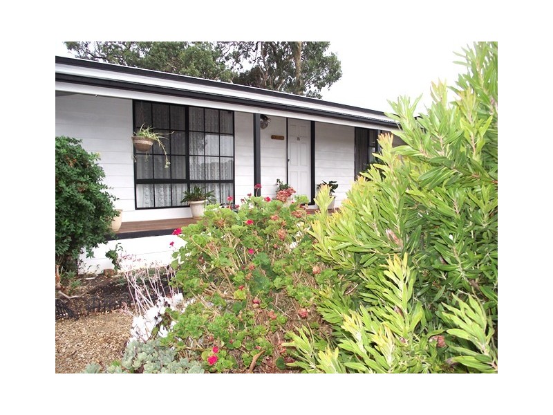 15 Barton Street, Yankalilla SA 5203