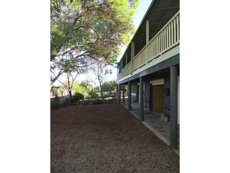 32 Jervois Rd, Normanville SA 5204