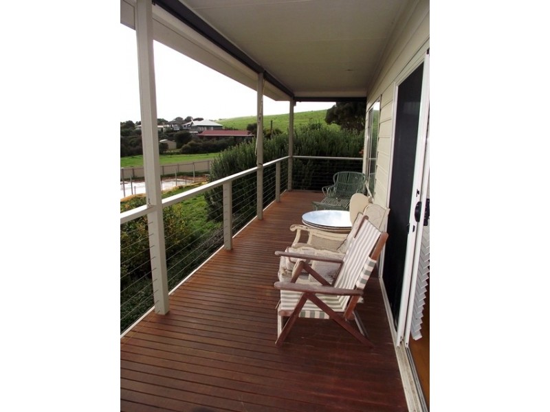15 Merino Avenue, Carrickalinga SA 5204