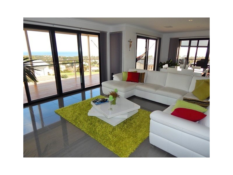 42 Stacey Dr, Carrickalinga SA 5204