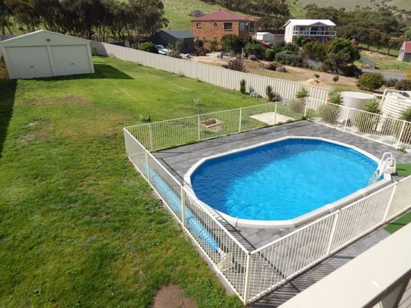 42 Stacey Dr, Carrickalinga SA 5204