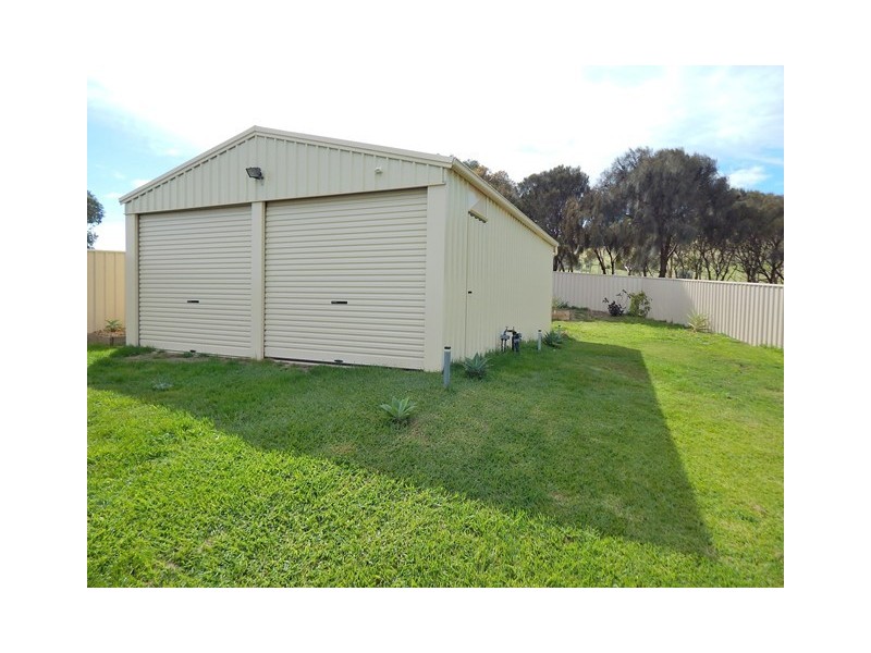 42 Stacey Dr, Carrickalinga SA 5204