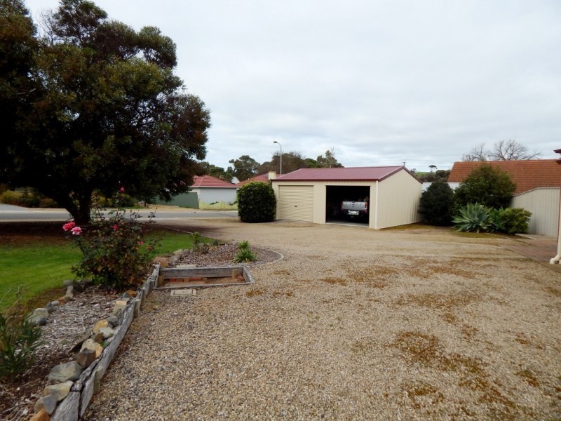 2 Lovelock Cl, Normanville SA 5204