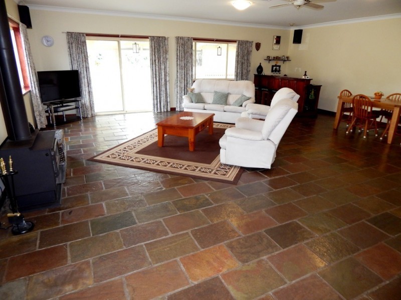 2 Lovelock Cl, Normanville SA 5204