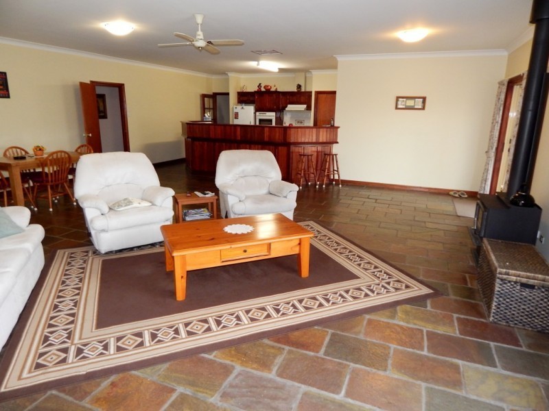 2 Lovelock Cl, Normanville SA 5204