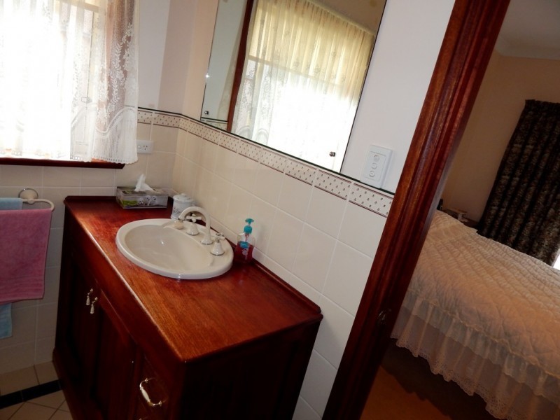 2 Lovelock Cl, Normanville SA 5204