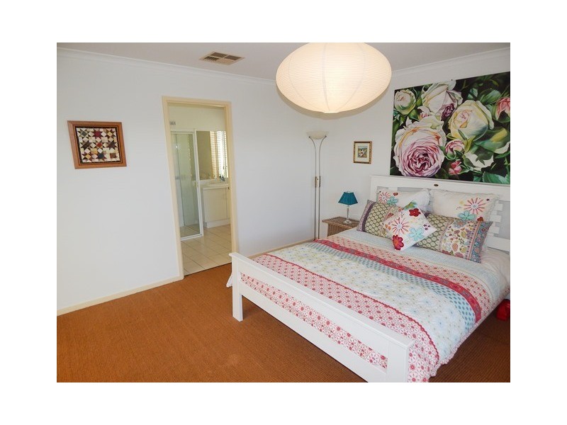 24 Lewis Rd, Carrickalinga SA 5204