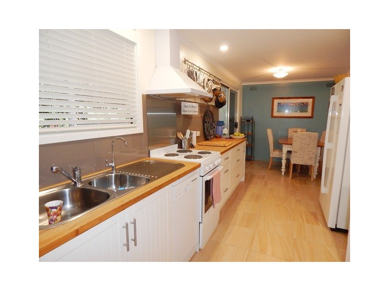 15A Barton Cres, Normanville SA 5204