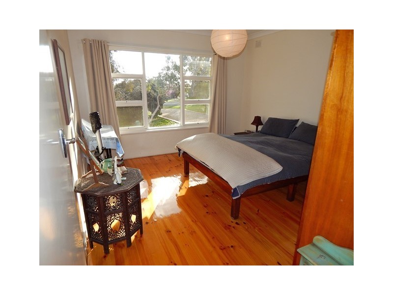 5 Jervois Rd, Yankalilla SA 5203
