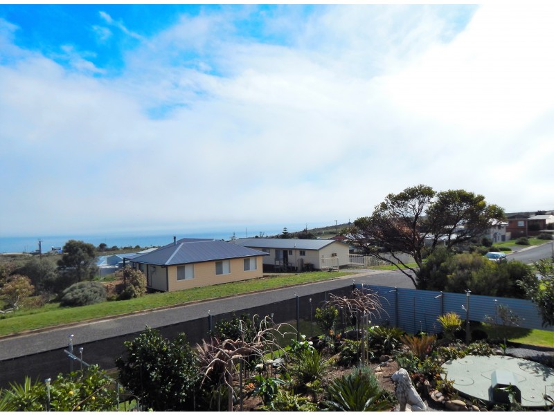 17 Elanora Crescent, Cape Jervis SA 5204