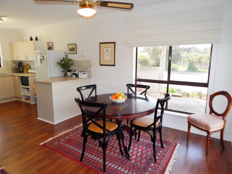 1/8 Mary Avenue, Normanville SA 5204