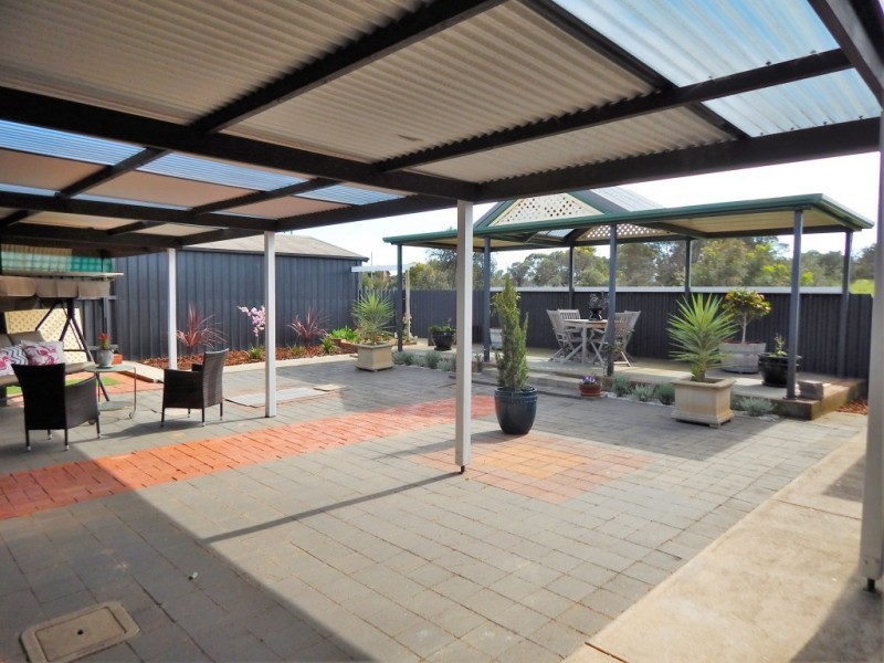 1/8 Mary Avenue, Normanville SA 5204