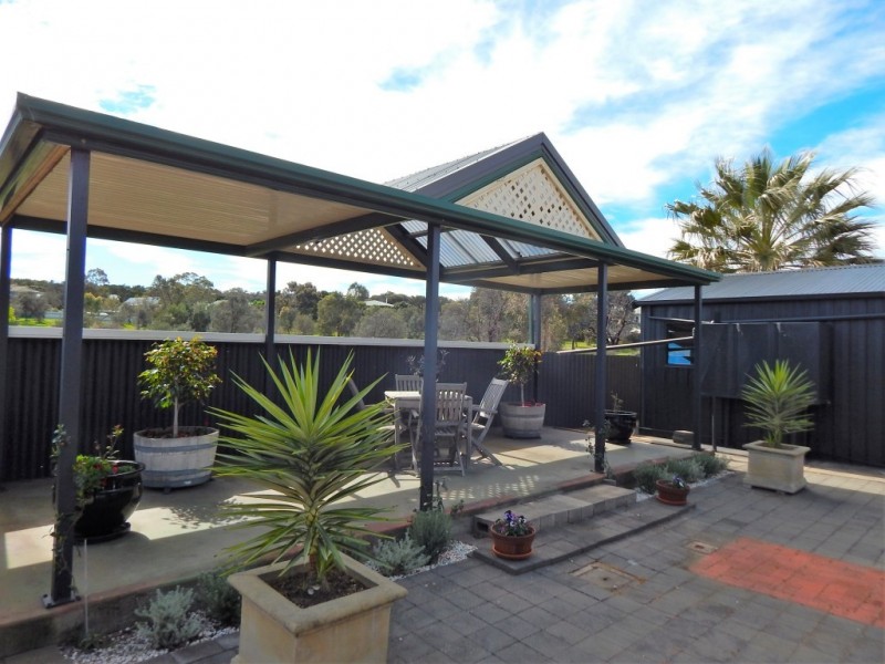 1/8 Mary Avenue, Normanville SA 5204
