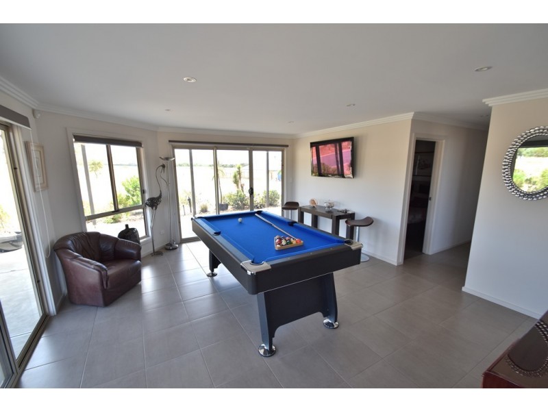 1 Admella Ave, Normanville SA 5204