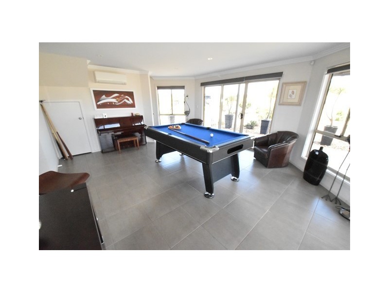 1 Admella Ave, Normanville SA 5204