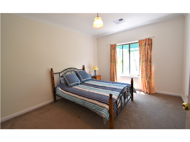 8 Lovelock Close, Normanville SA 5204