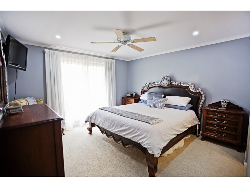 1 Gare Court, Victor Harbor SA 5211