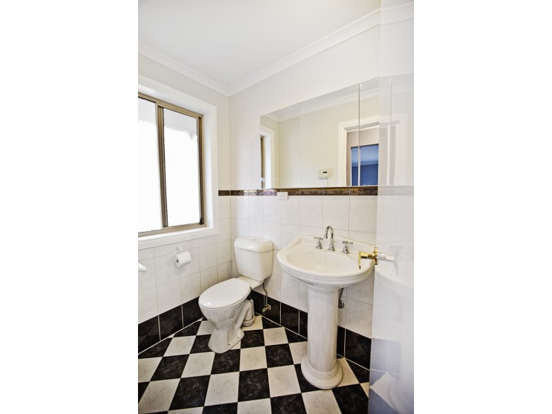 1 Gare Court, Victor Harbor SA 5211