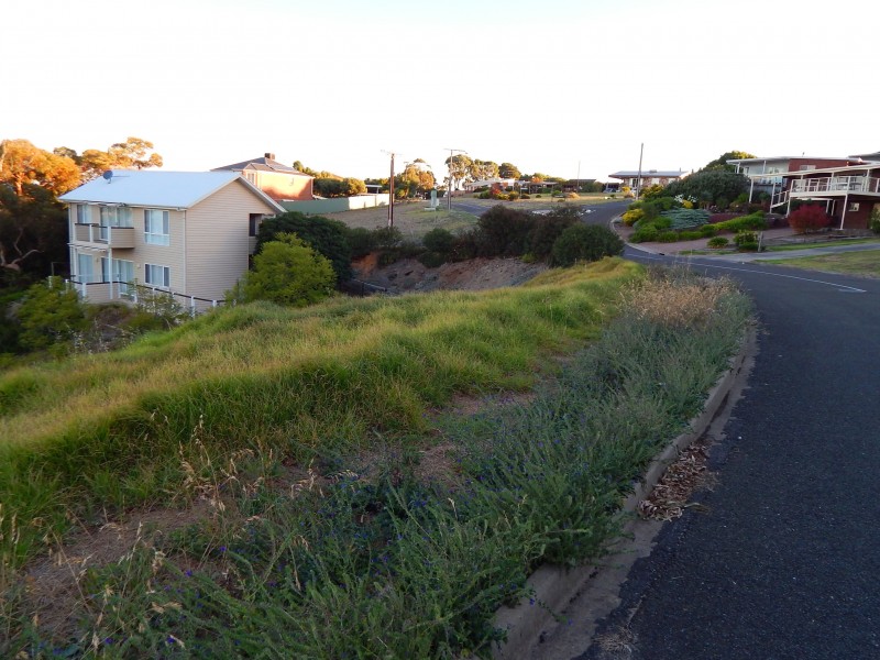 Lot 1, 32 Rumbelow Street, Encounter Bay SA 5211