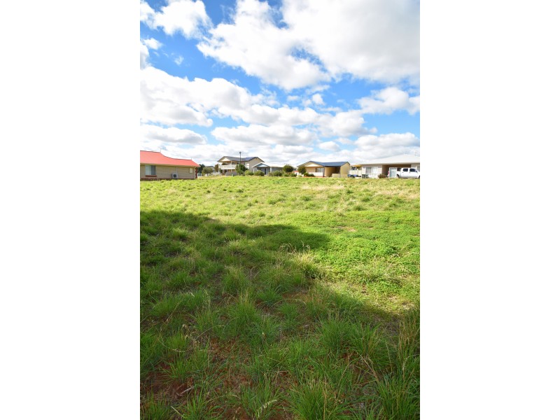 8 Henry Court, Normanville SA 5204